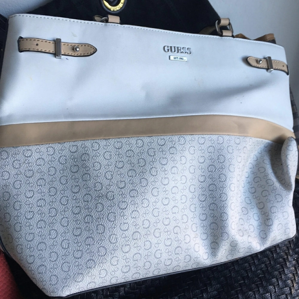 Womens (guess) pocketbook